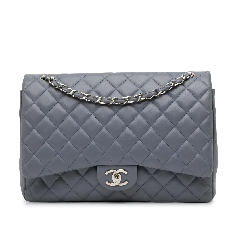 Chanel Maxi Classic Lambskin Double Flap (SHG-T5w6E8)