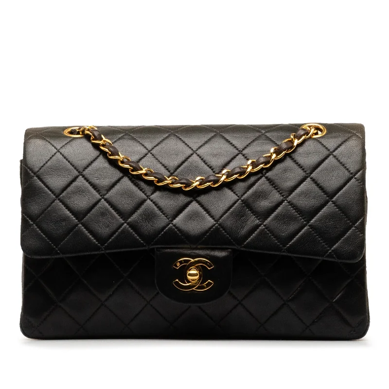 Chanel Medium Classic Lambskin Double Flap (SHG-IHTqBT)