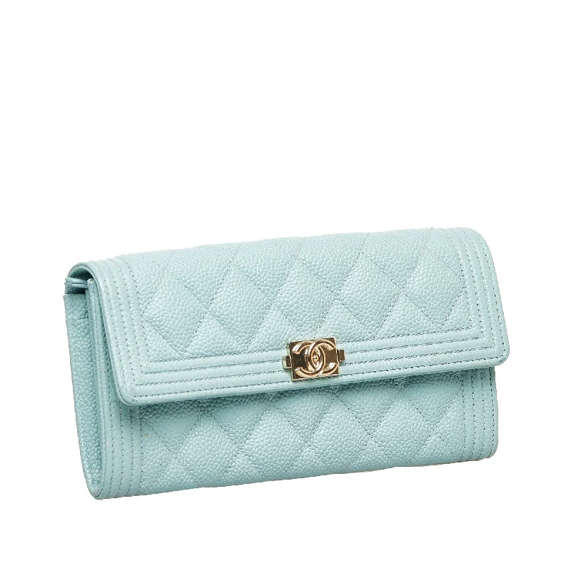 Chanel Boy Caviar Leather Wallet (7RrsXi)