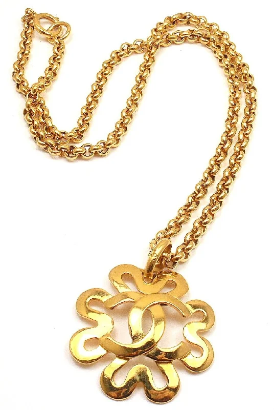 CHIC! AUTHENTIC CHANEL VINTAGE GOLD TONE LOGO CC DAISY NECKLACE