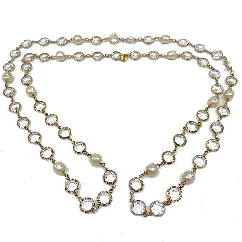Vintage Chanel Necklace (COLLECTIBLE)