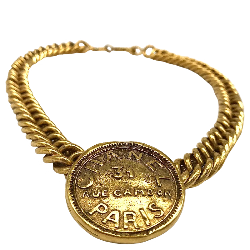 Vintage Chanel Necklace (Collectible)